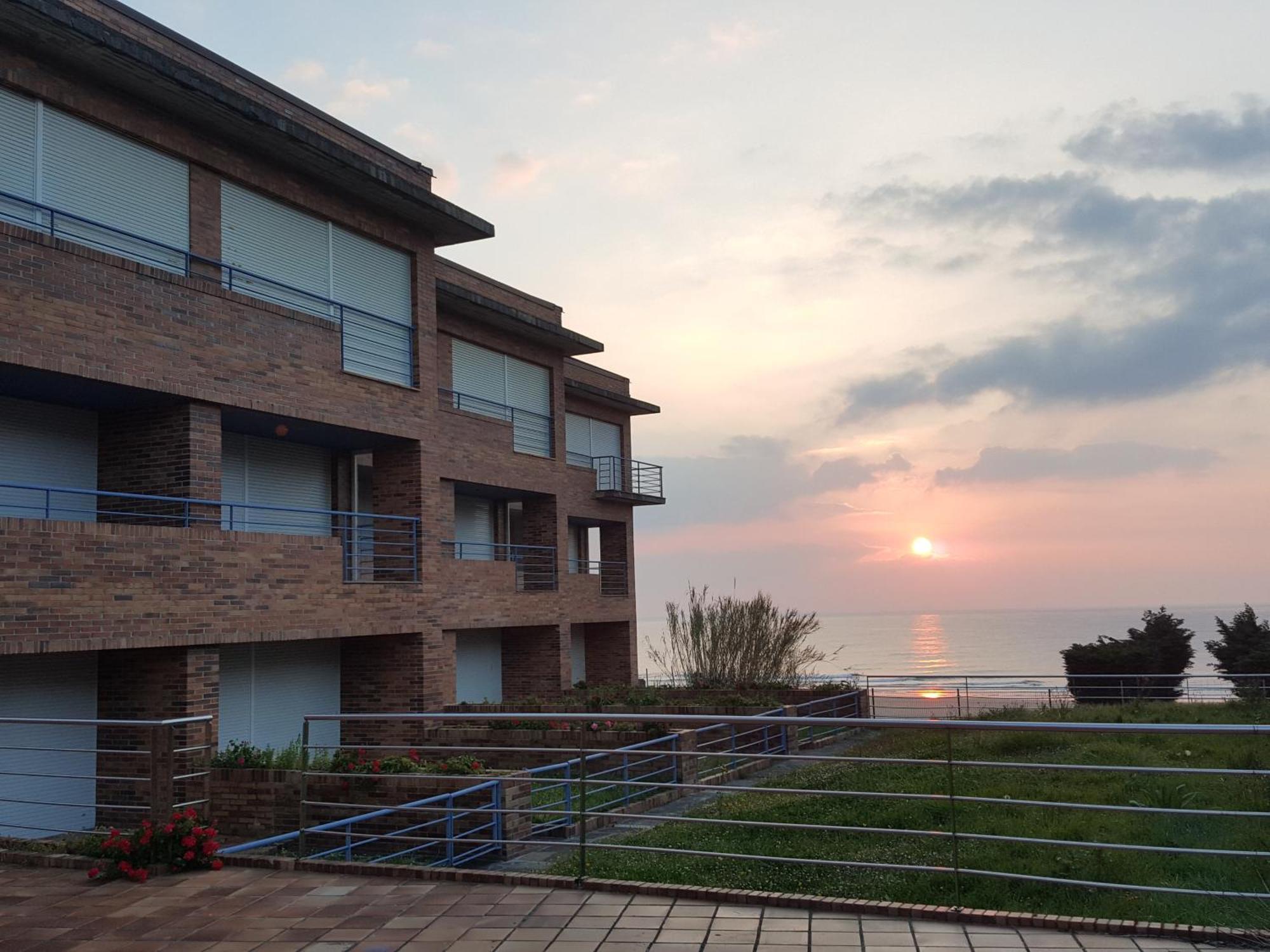 Apartamentos Zenit Mar Noja Luaran gambar
